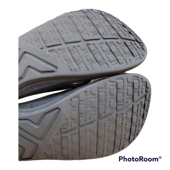 Telic Energy Dolphin Gray Waterproof Thong Slip On Flip Flops - Picture 8 of 16